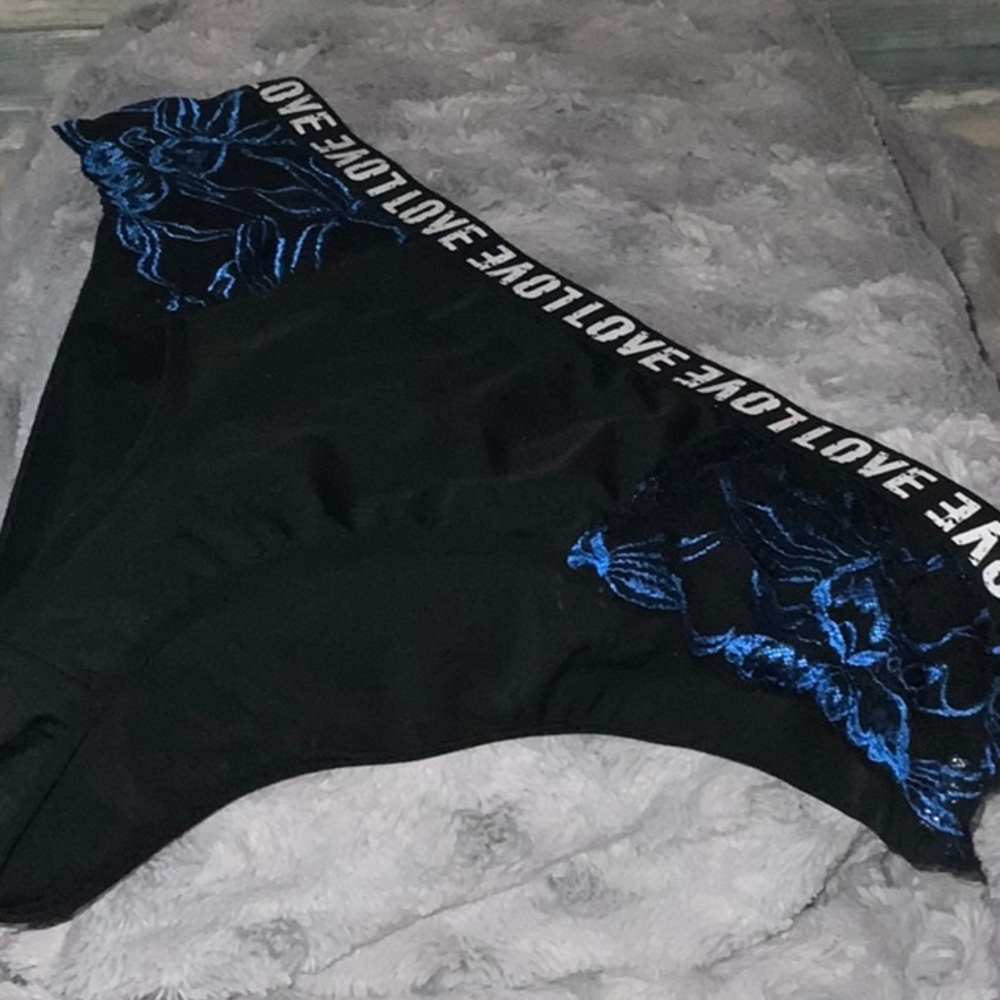Intimate underwear